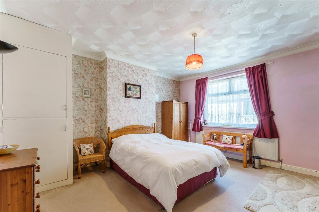 Wesley Street, South Elmsall, Pontefract, West Yorkshire, WF9 photo 4