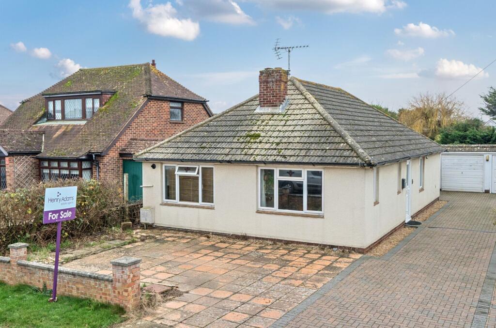 Main image of property: Elm Close, Bracklesham Bay, PO20