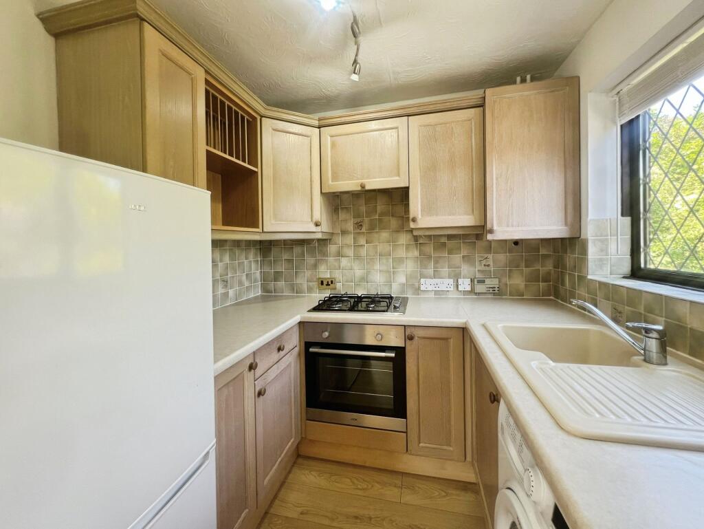 House in Basingstoke and Deane, Hatch Warren - View 4
