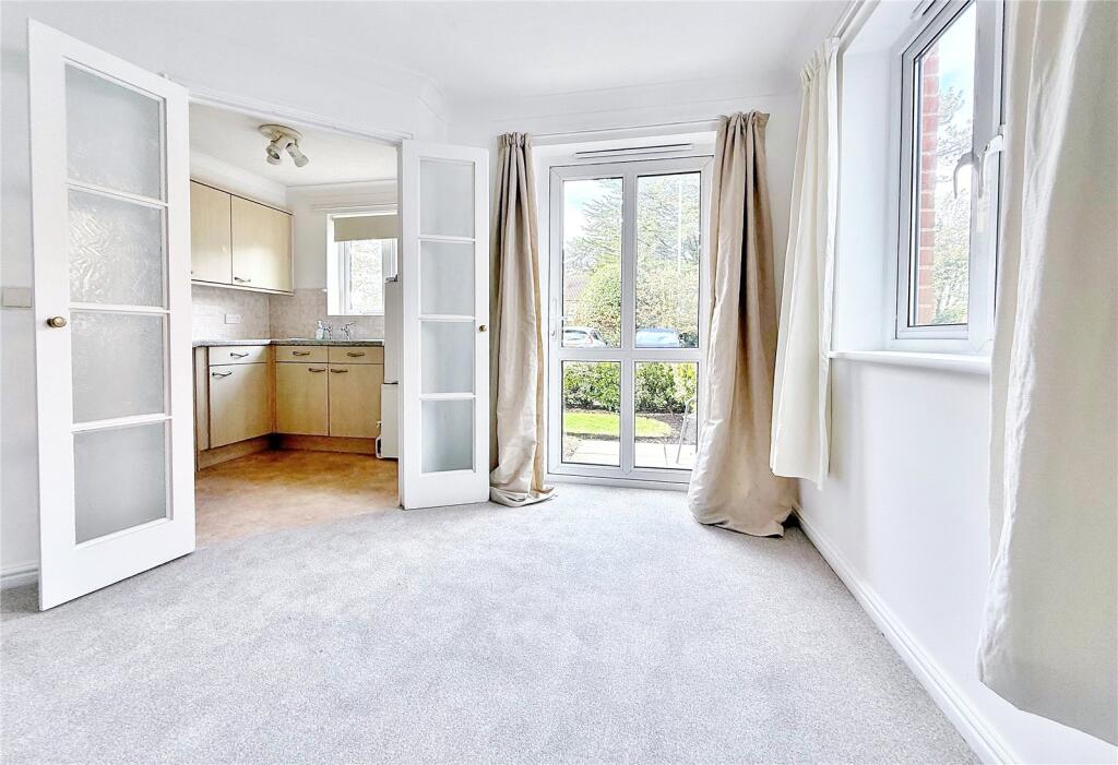 Mill Road, Worthing, West Sussex, BN11 photo 2