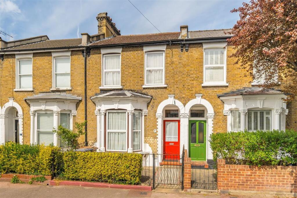 Main image of property: Edric Road, New cross
