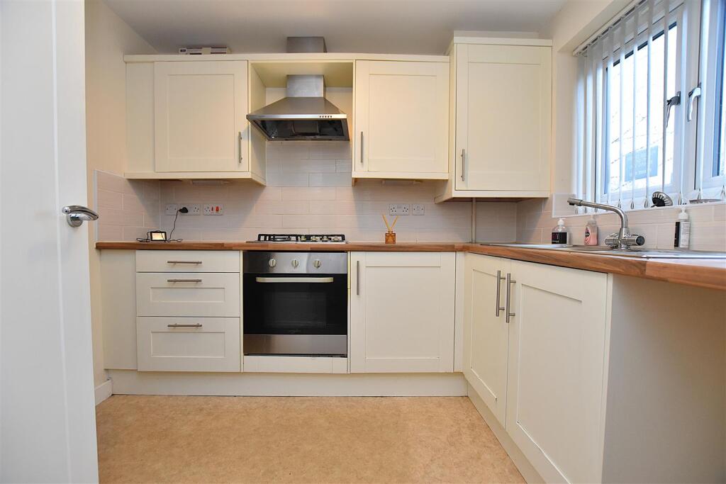 House in Wrexham, Croes Eneurys, Rhosddu - View 5
