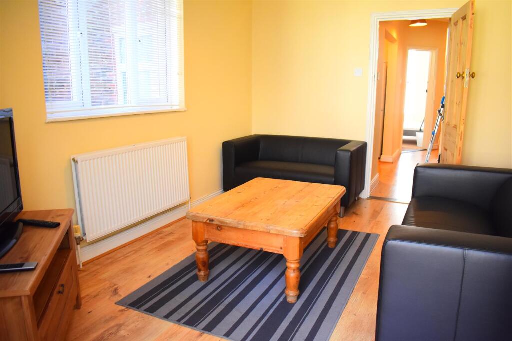 House in Portsmouth - View 5