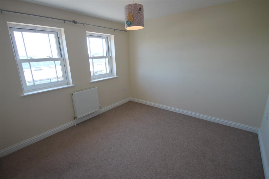 House in Portsmouth - View 4