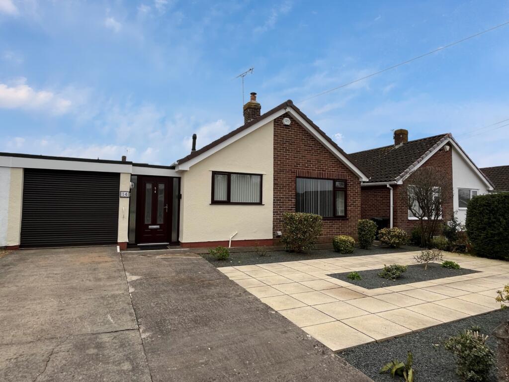 Main image of property: Beechwood Road, Nailsea, North Somerset, BS48