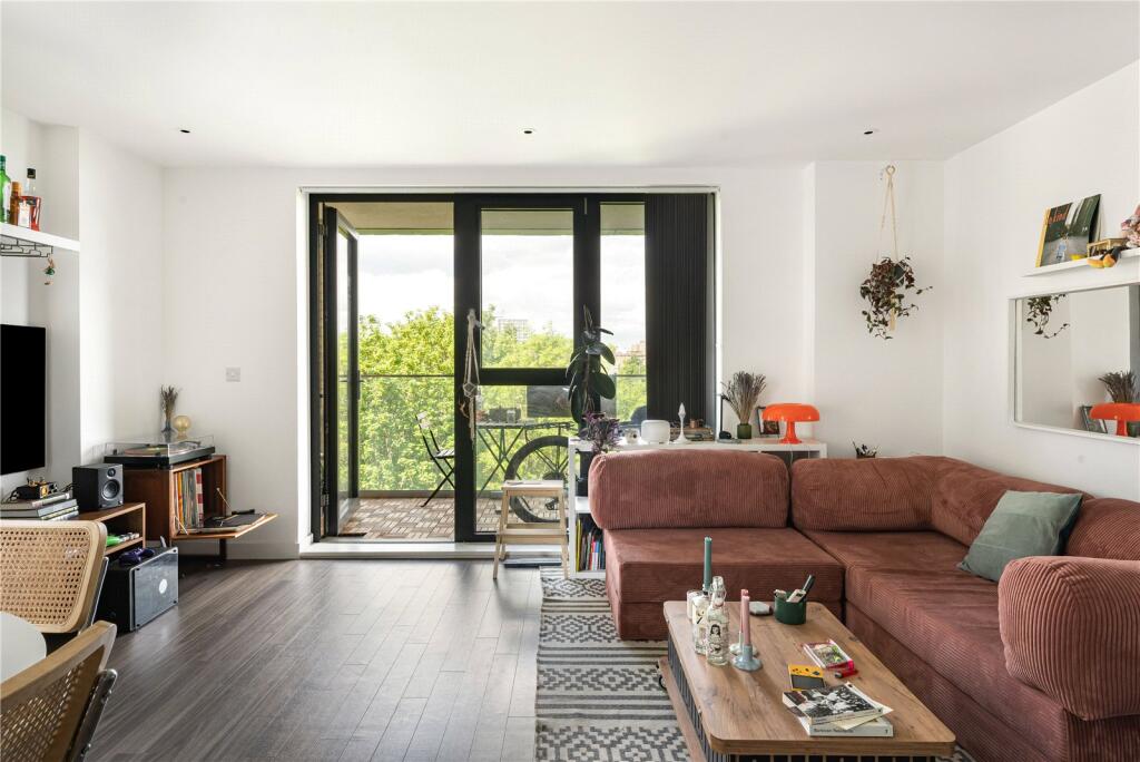 Main image of property: Goldsmiths Row, London, E2