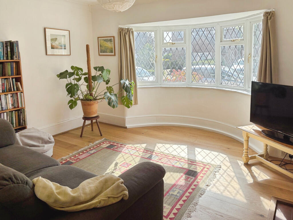 House in Wealden, Herstmonceux - View 2