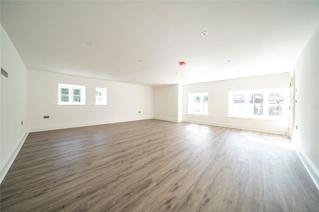House in Leeds, Barwick in Elmet and Scholes - View 4