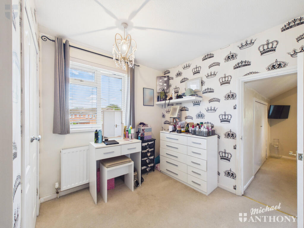 House in Hemel Hempstead - More