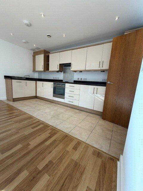 Apartment in Watford - View 2