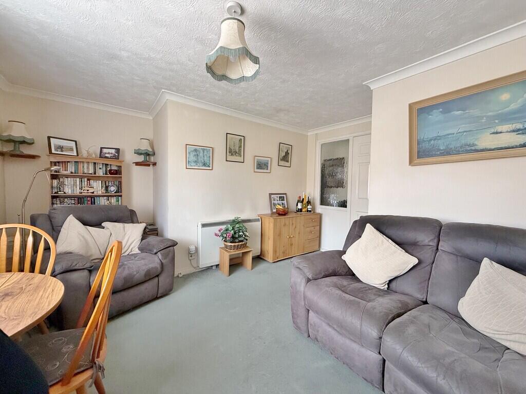 Apartment in Portsmouth - More