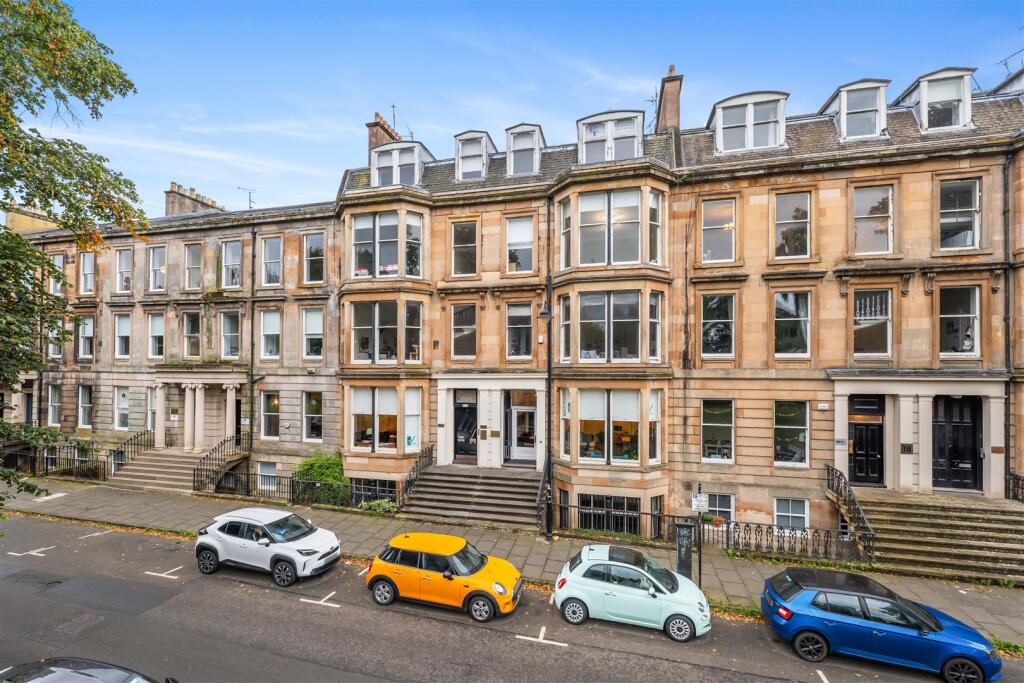 3-bed flat on 15A Royal Terrace, Park, G3 7NY, £295,000