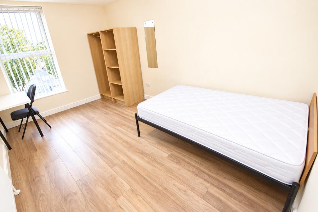 7 bedroom flat for rent