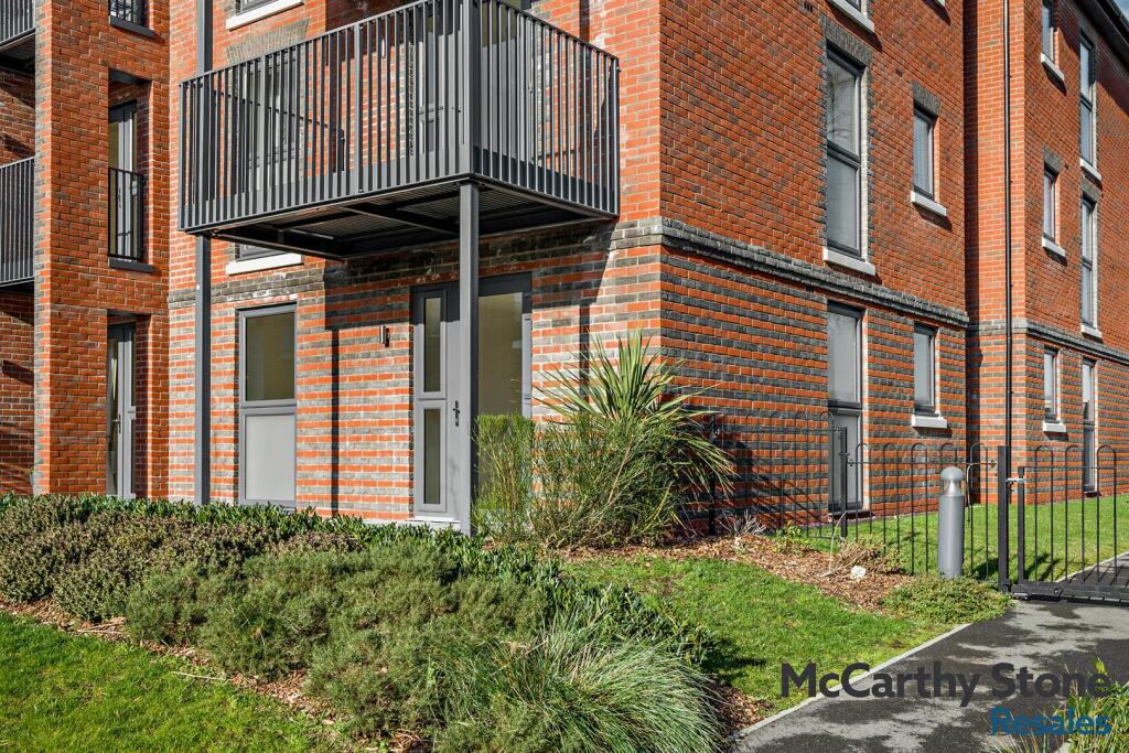 1-bed apartment on Barley Place, Blandford St. Mary, Blandford Forum, £265,000