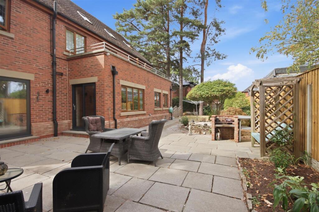 House in Sheffield - View 5