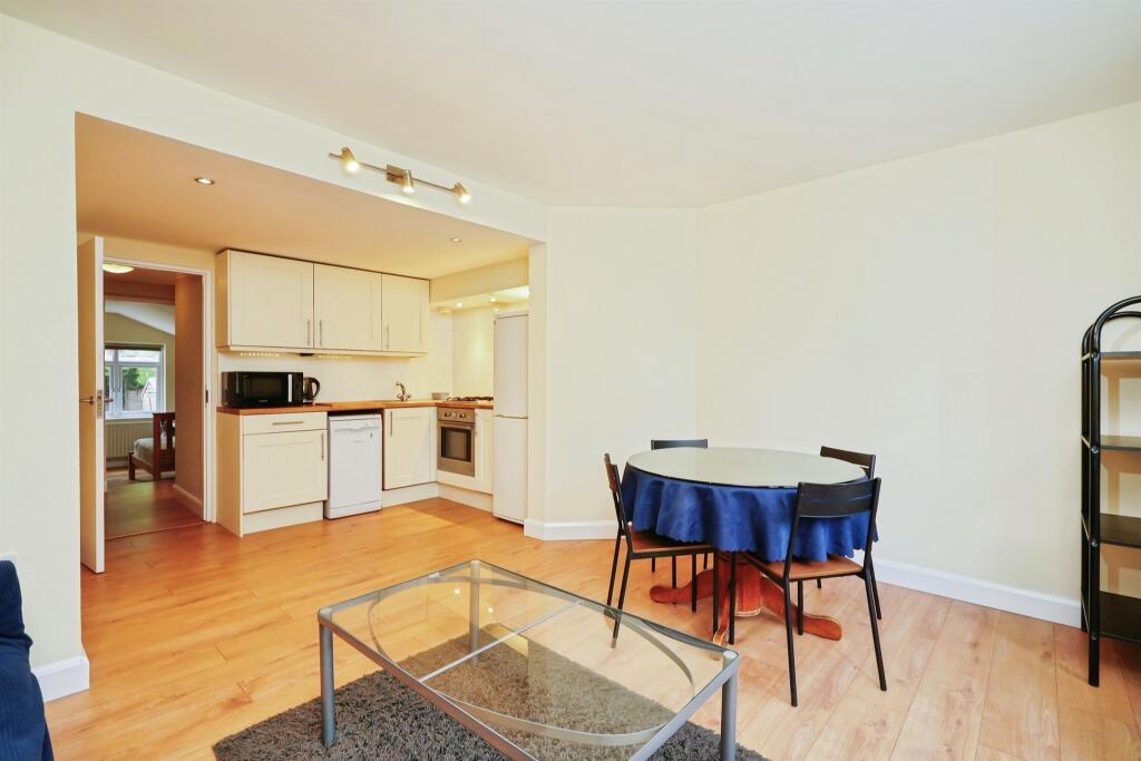 Apartment in Oxford - View 5