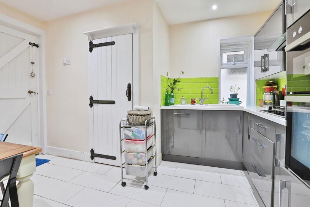 Apartment in Bournemouth - View 5
