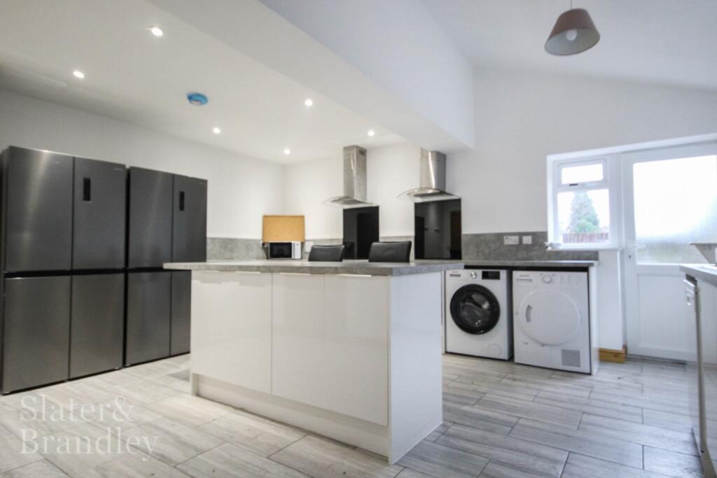 House in Nottingham, Beeston - View 4