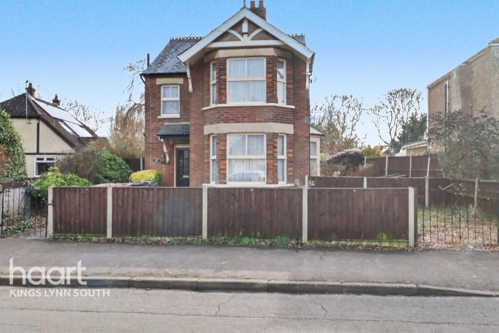 3-bed detached on Sidney Street, King's Lynn, £260,000