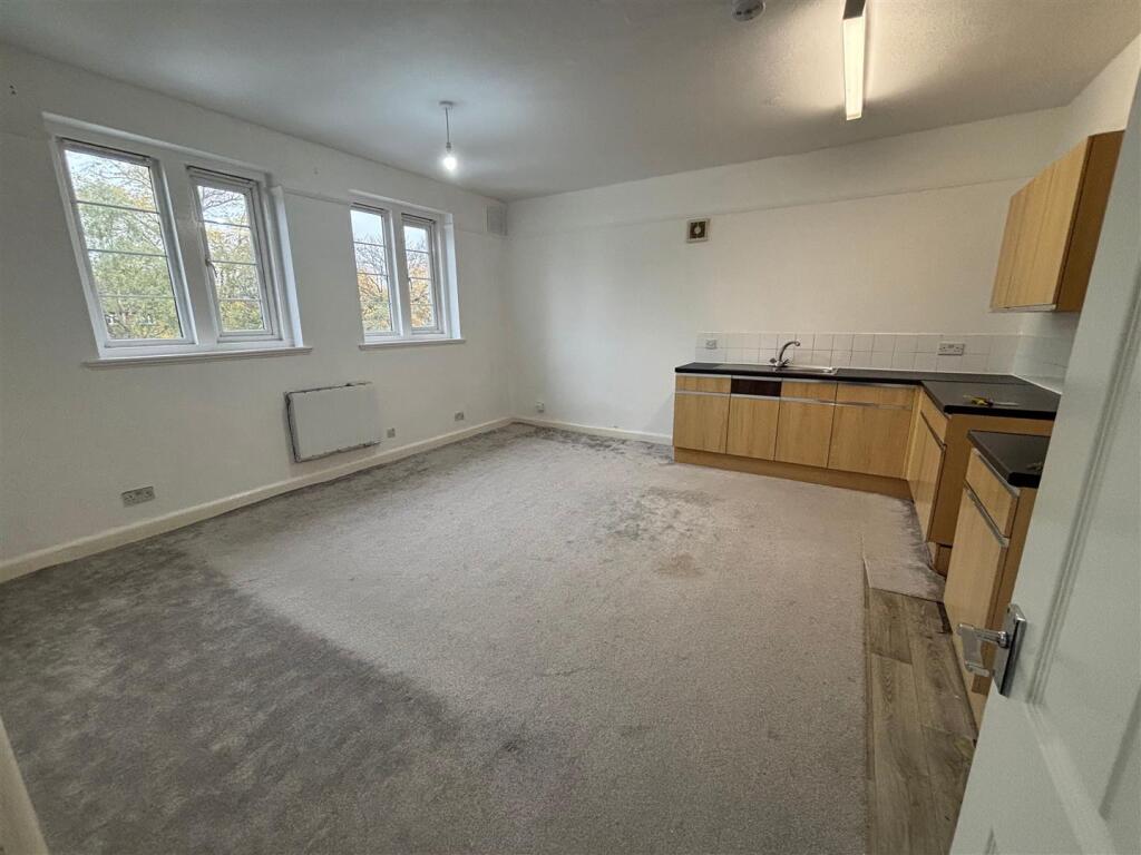 Main image of property: Middleton Road, Banbury