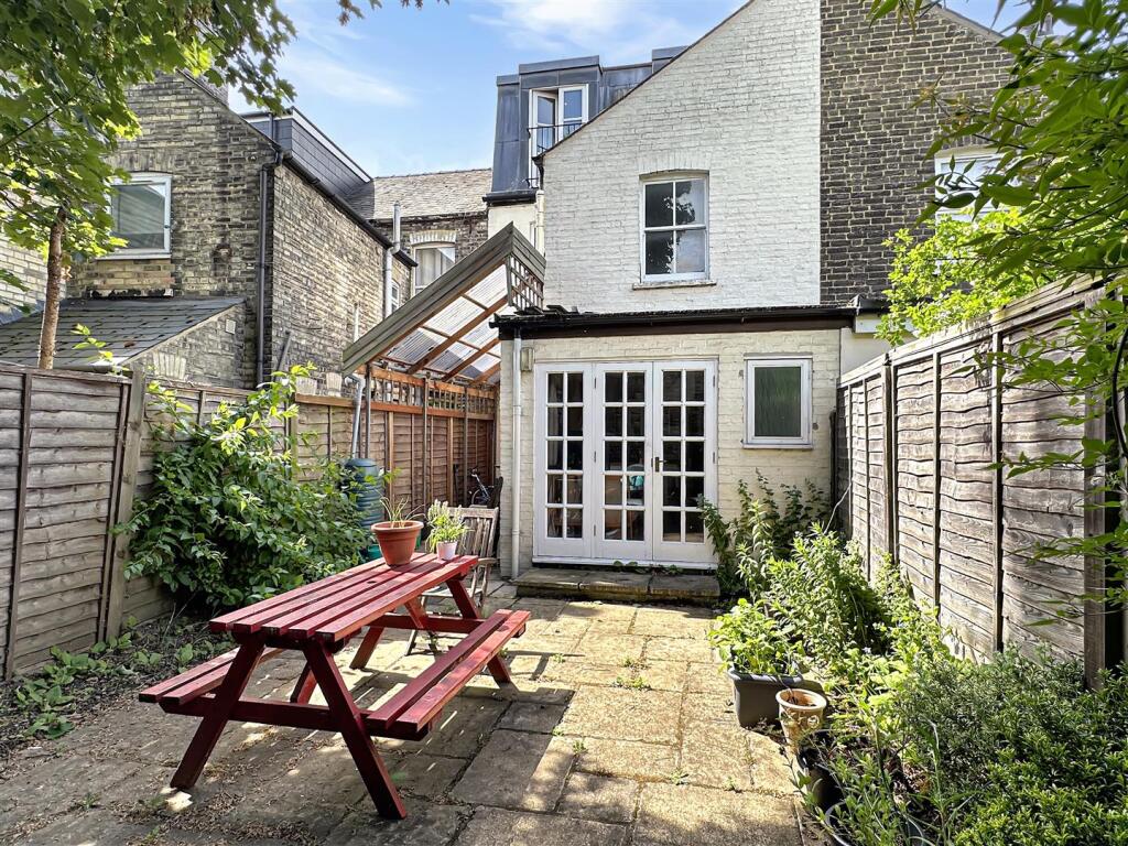 Devonshire Road, Cambridge - View 2