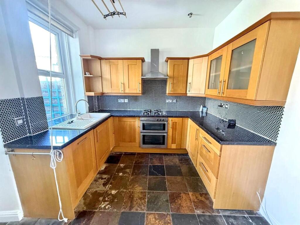 Elmsley Street, Steeton - More