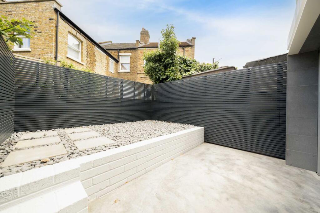 House in London, Brondesbury Park, Harlesden - View 4