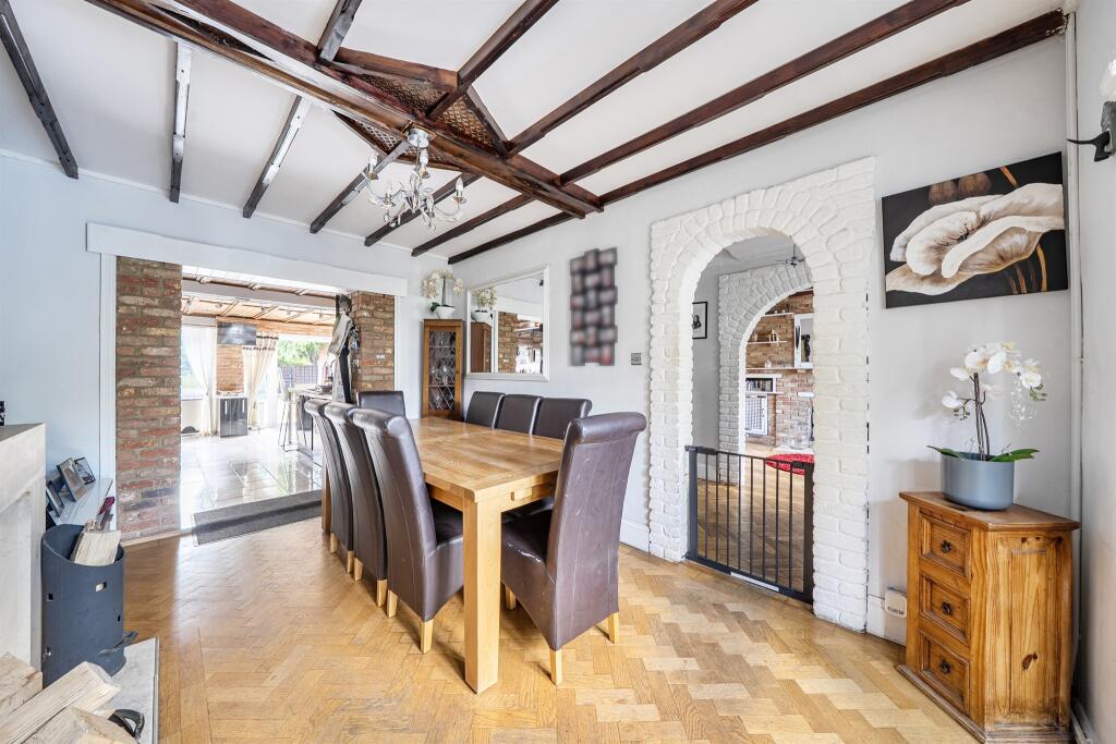 House in Slough, Windsor and Maidenhead - View 5