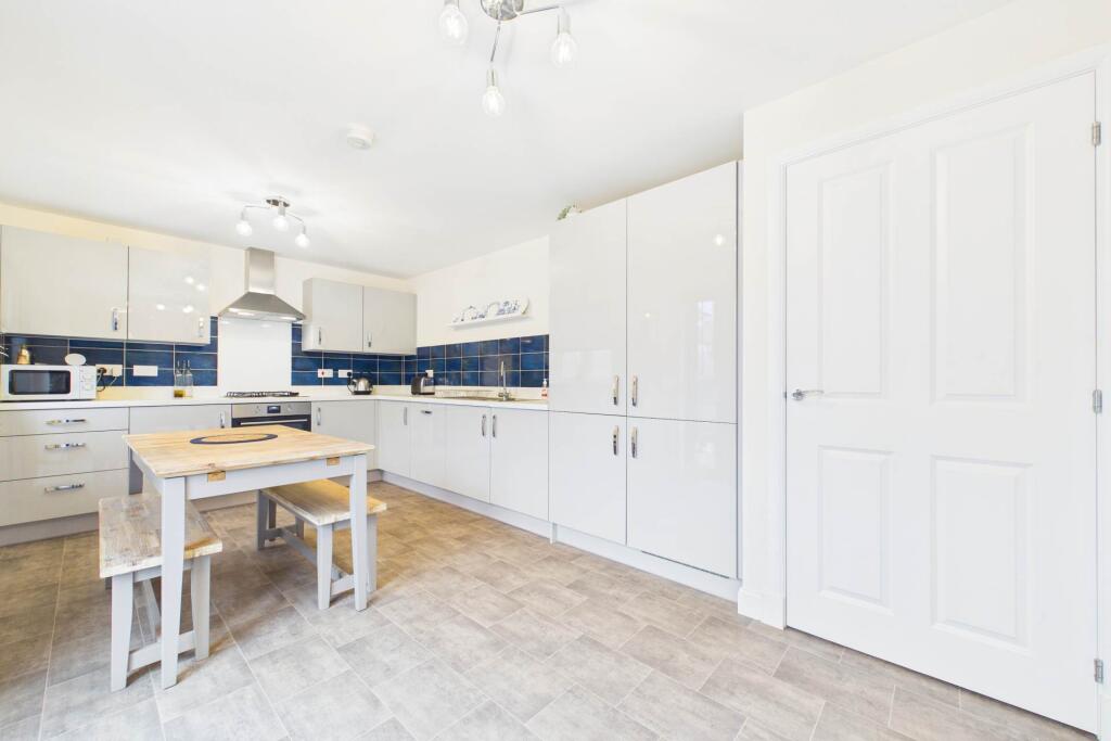 Westhill Drive, Torrance Park, Motherwell photo 3