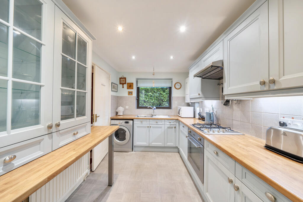 Welcote Drive, Northwood - View 6
