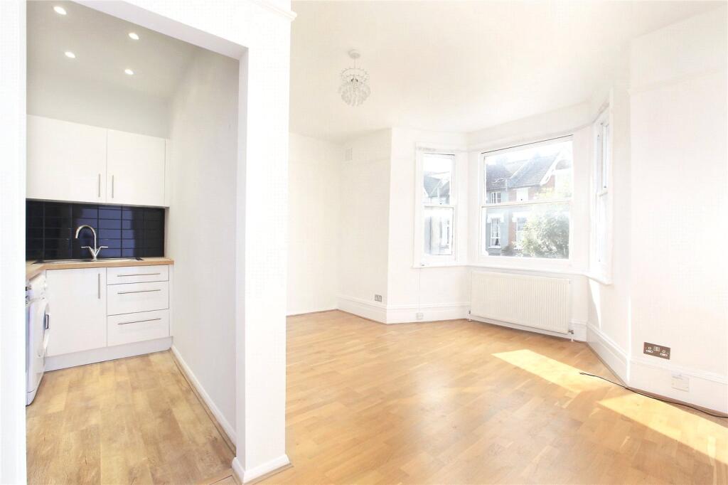 Apartment in London - View 2