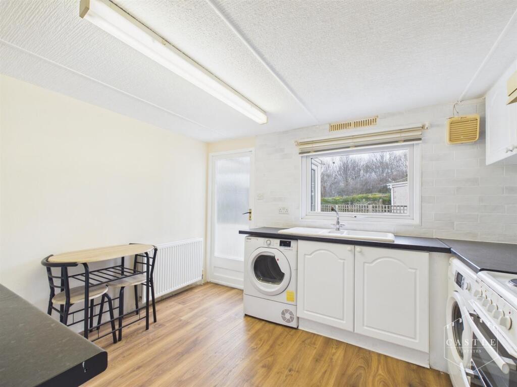 Springfield Park, Wykin Road, Hinckley - More