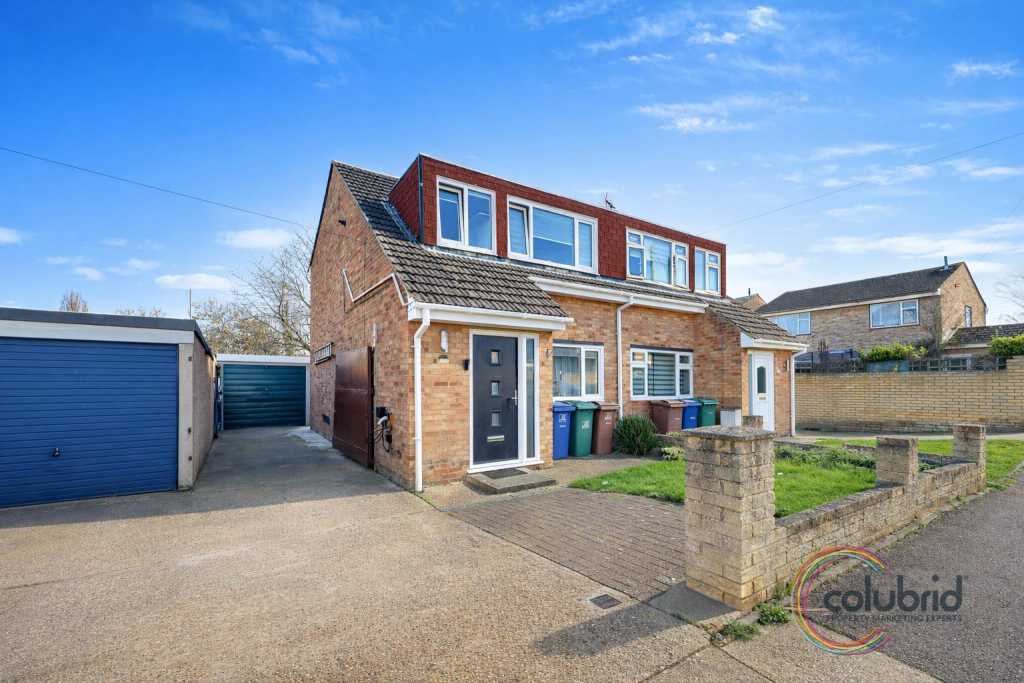 3-bed semi-detached on Strathmore, East Tilbury, £365,000