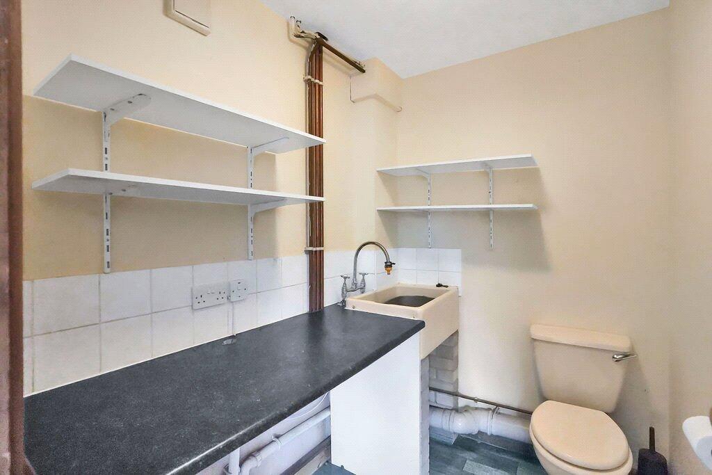 House in Llandrindod Wells - More