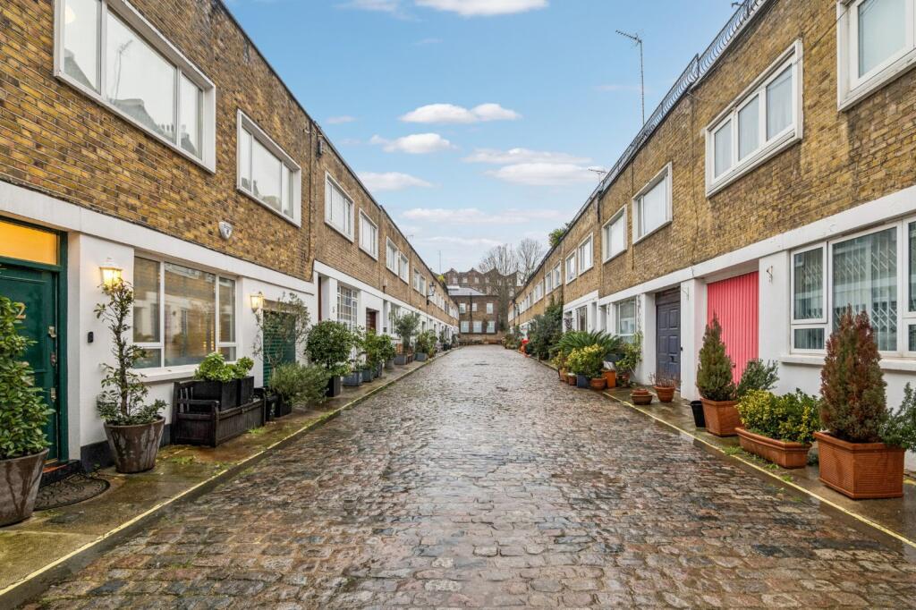 Main image of property: Queens Mews,
Westbourne Park, W2