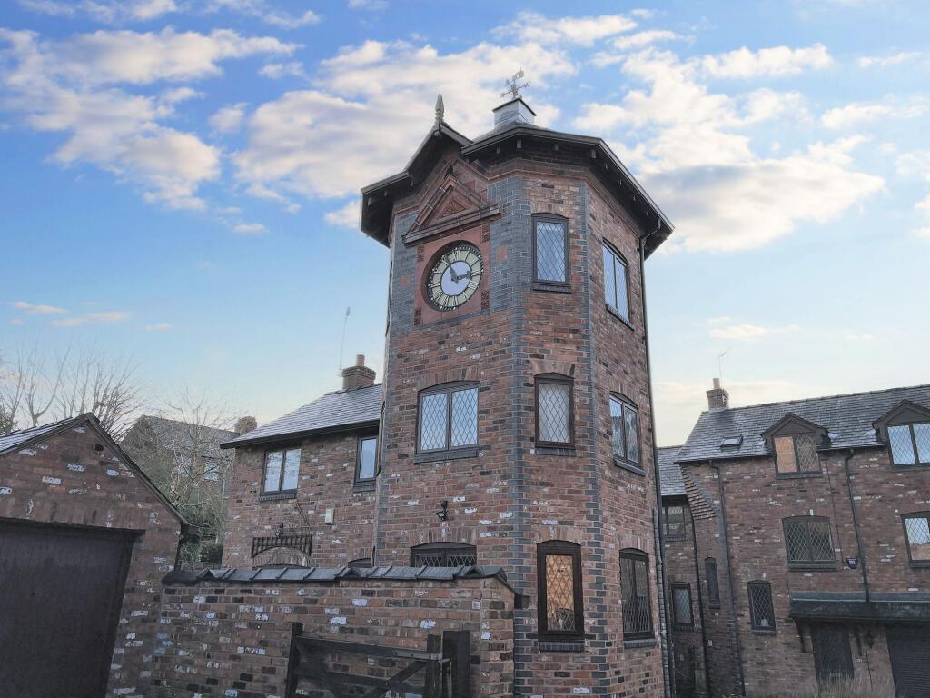 18 Roan House Way, Macclesfield, SK11 photo 4