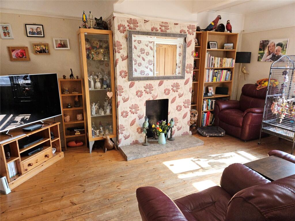 House in Bridport, Dorset - View 4