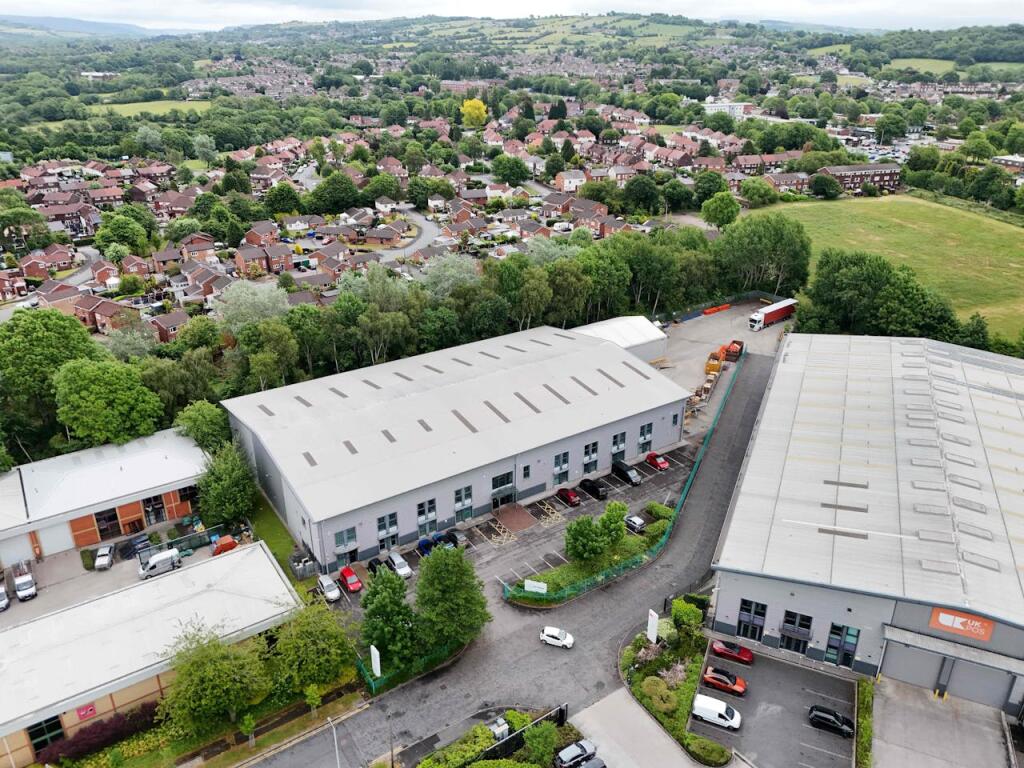 Main image of property: Unit B Bredbury Park Industrial Estate, Horsfield Way, Bredbury, Stockport, SK6 2TD