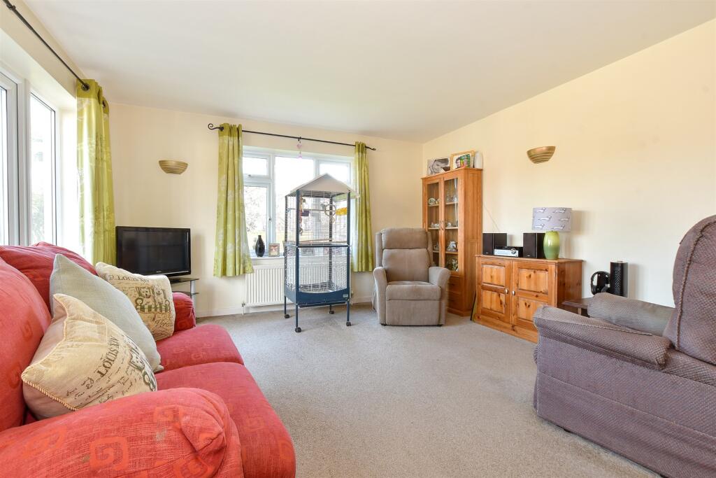 Elliston Road, Totland Bay, Isle of Wight - View 4
