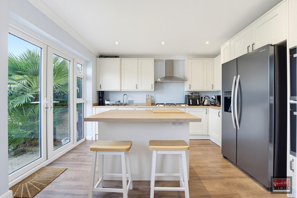 House in Spelthorne, Surrey - View 4