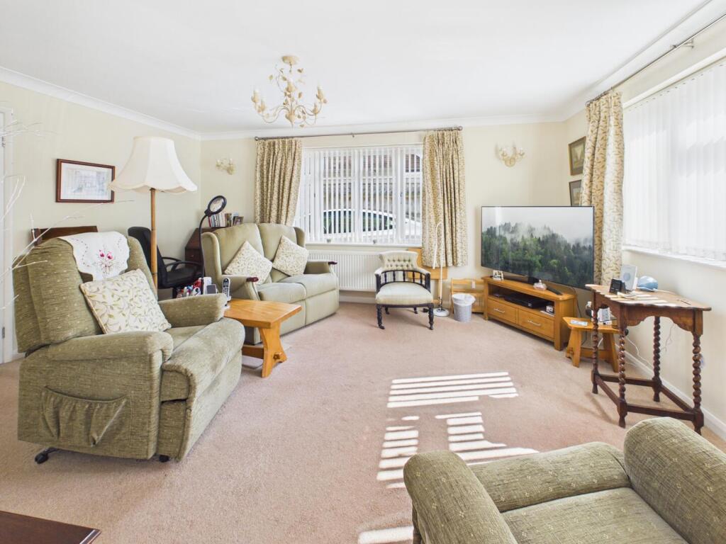 House in East Lindsey, Woodhall Spa - More