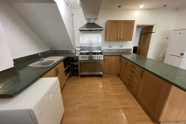 House in Cardiff, Roath - More