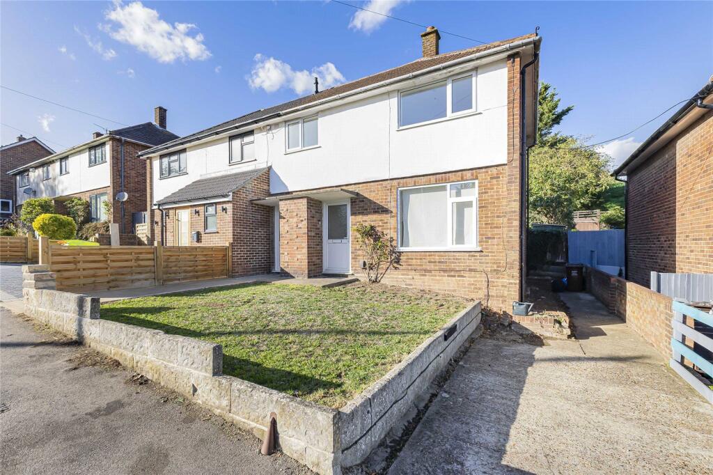 3-bed semi-detached on Clifton Close, Rochester, Kent, ME2, £300,000