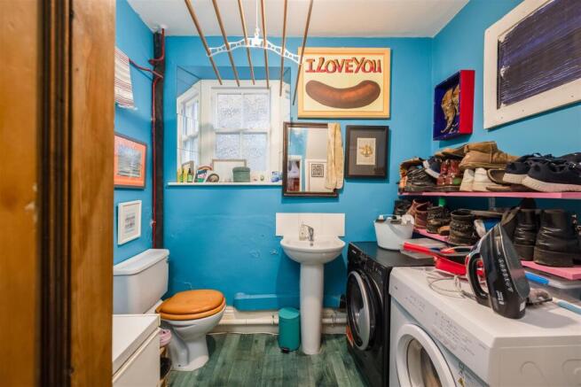 Piercy End 5 Utility Room.jpg