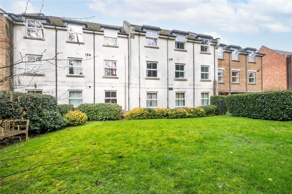 Main image of property: Eastgate Court, Church Street, Dunstable, Bedfordshire, LU5