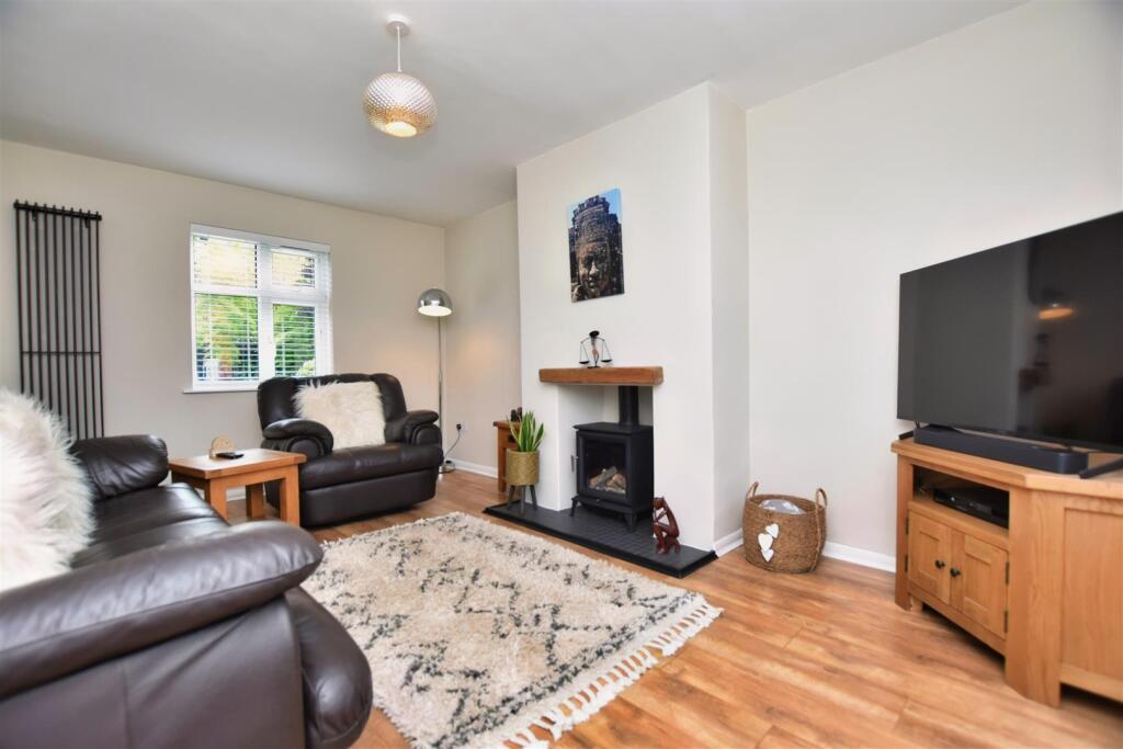 House in Wrexham, Hightown, Offa - View 3