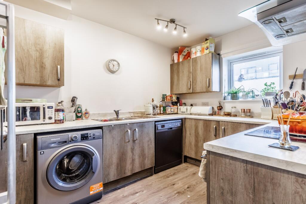 Apartment in London, Banbury Park, Walthamstow - View 5