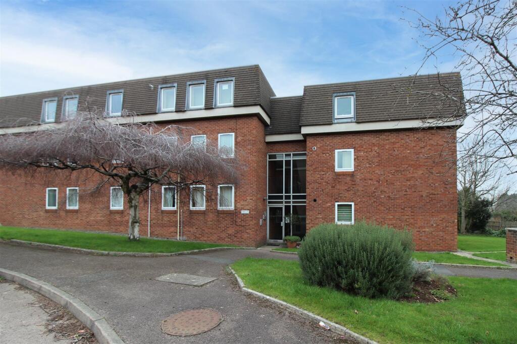 Main image of property: 12a Cameron court, St. Andrews Road, Malvern