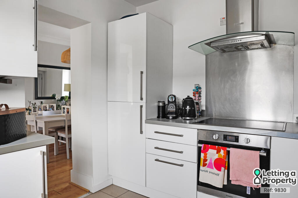 2 bedroom end of terrace house for rent