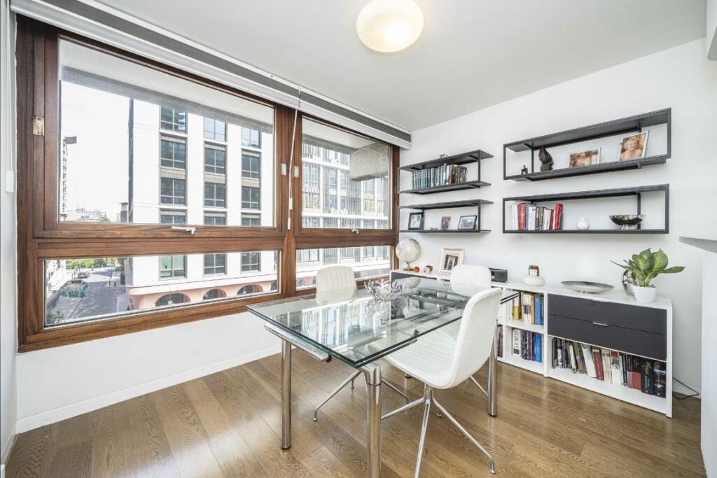 Apartment in London, City of London - View 4